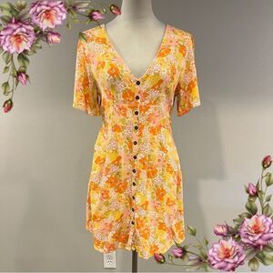 Rewind fake button down Floral short sleeve v-neck mini dress size large‎